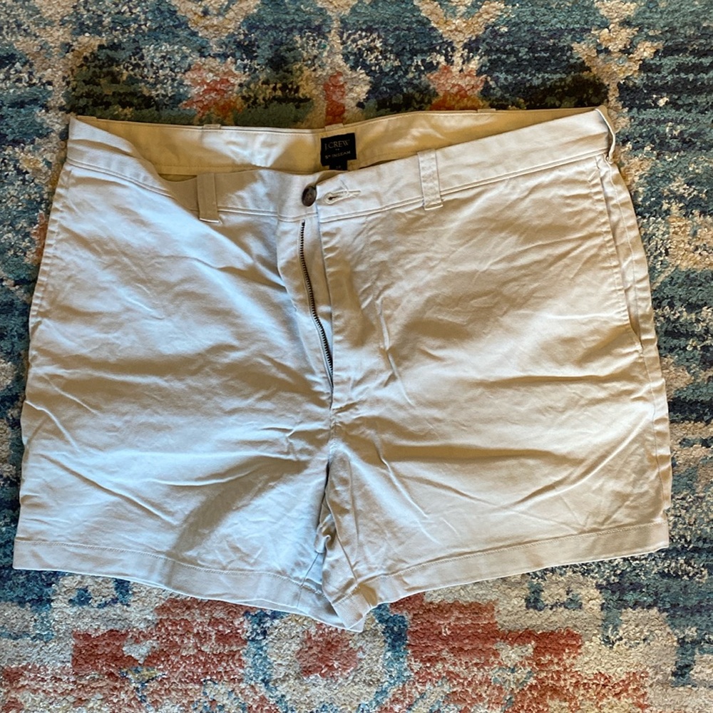 J. Crew Men's Khaki Short - 5 Inch Inseam